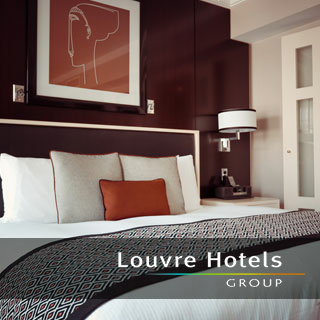 Louvre Hotel Group Lyon : Intégration visuelle du logo en référence de refonte de site web, TMA et accompagnement web e-commerce par Les Vikings, agence web à Lyon, en WordPress WooCommerce et hébergement WordPress